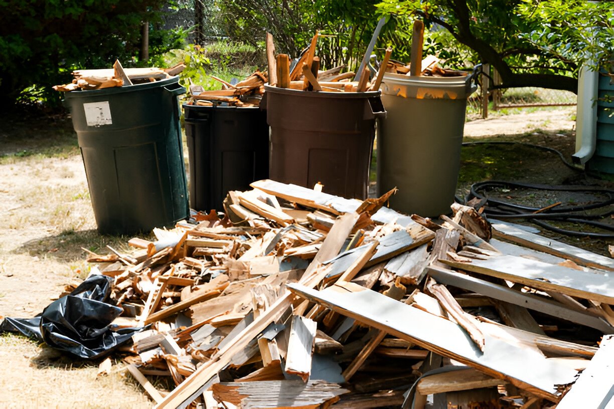 Backyard Junk Removal at Your Home